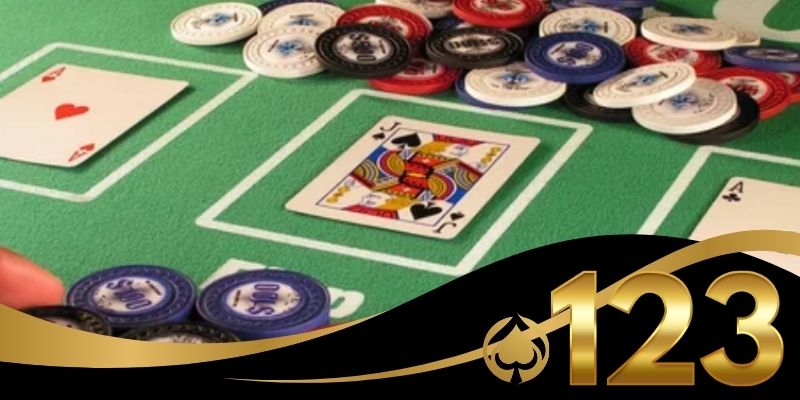 Dealer trực tiếp và tương tác tại Poker Hold'em Live 123Win